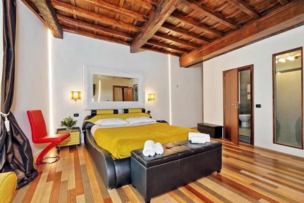 Pensión Hub Spagna Roma